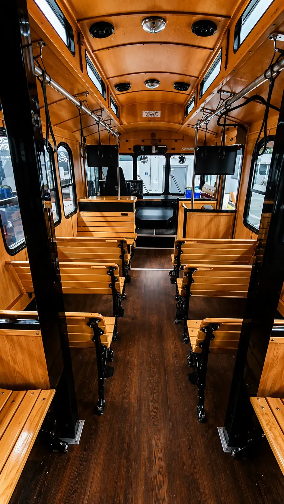 classic trolley: Forward-facing seats