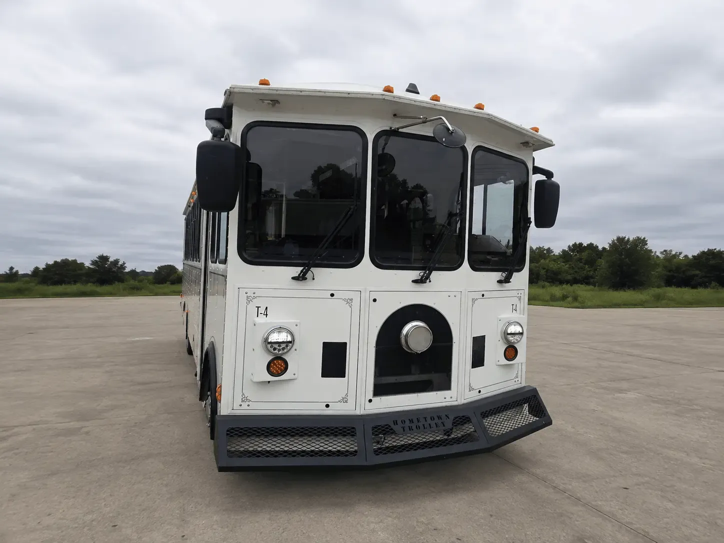 limo trolley: Front exterior